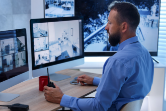 Tecnologia e rastreabilidade ampliando o controle em operações policiais segundo Ernesto Kenji Igarashi.