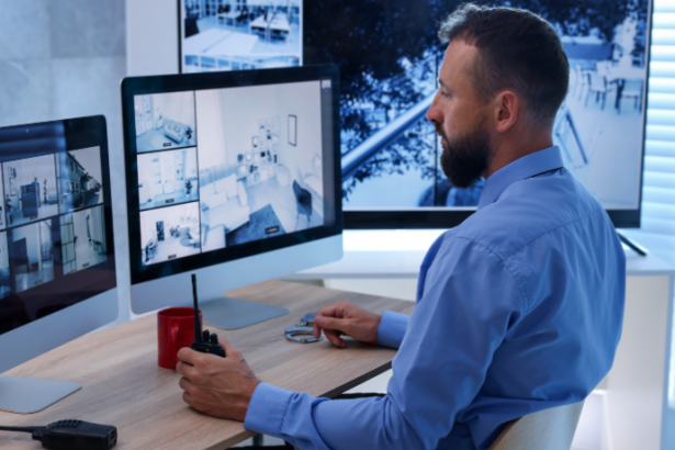 Tecnologia e rastreabilidade ampliando o controle em operações policiais segundo Ernesto Kenji Igarashi.