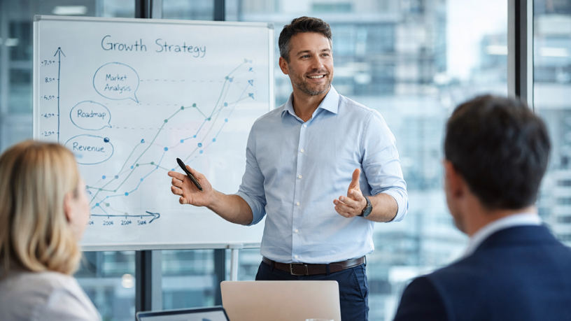 A comunicação simples se torna diferencial competitivo quando a clareza supera discursos complexos, explica Vitor Barreto Moreira.